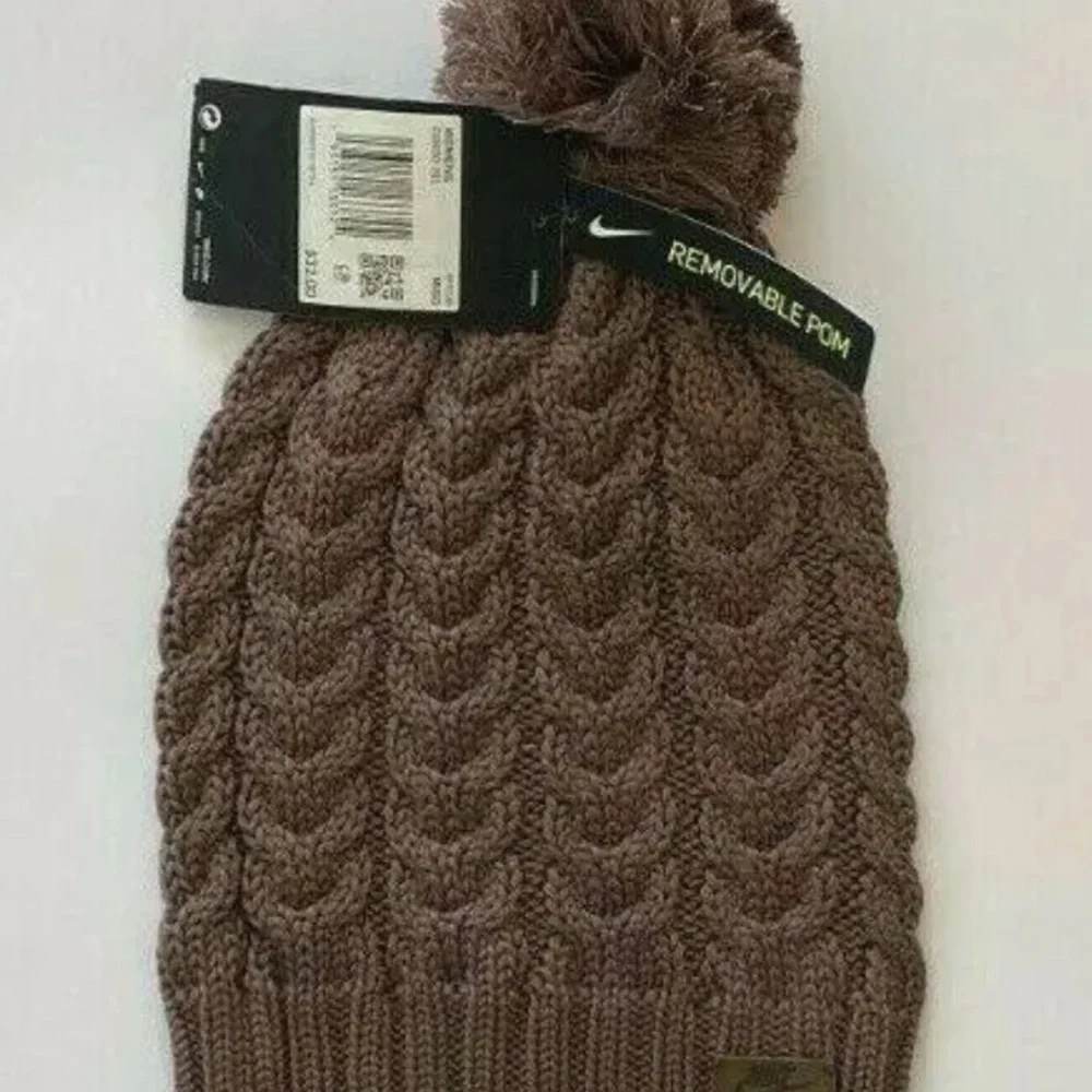 Nike Women’s Sportswear Beanie NWT